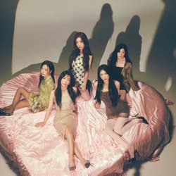 Apink group photo