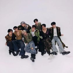 ATEEZ group photo