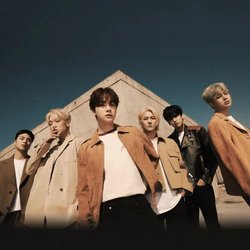 iKON group photo