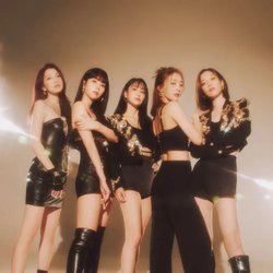 KARA group photo