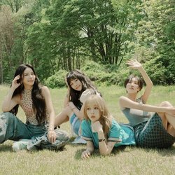 MAMAMOO group photo
