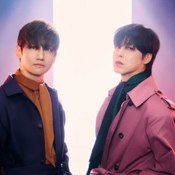 TVXQ group photo